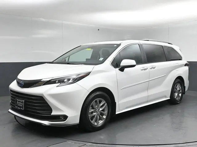 2025 Toyota Sienna - $46,873