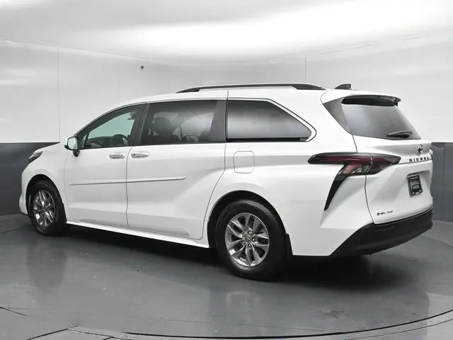 2025 Toyota Sienna - $46,873