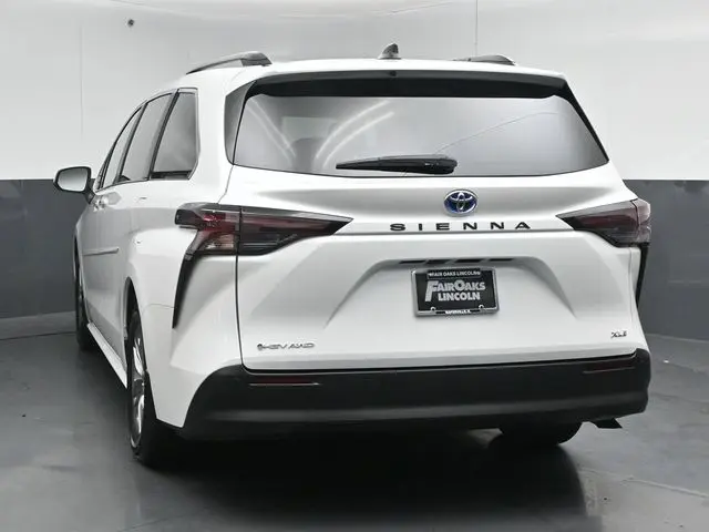 2025 Toyota Sienna - $46,873