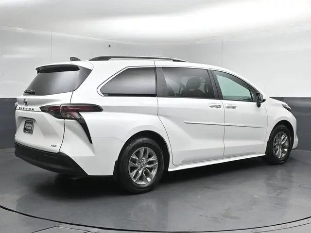 2025 Toyota Sienna - $46,873