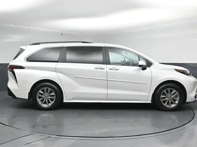2025 Toyota Sienna - $46,873