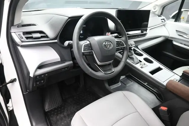 2025 Toyota Sienna - $46,873