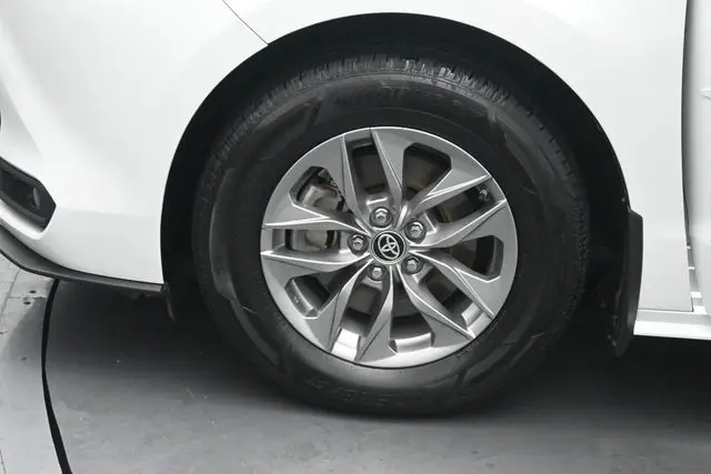 2025 Toyota Sienna - $46,873