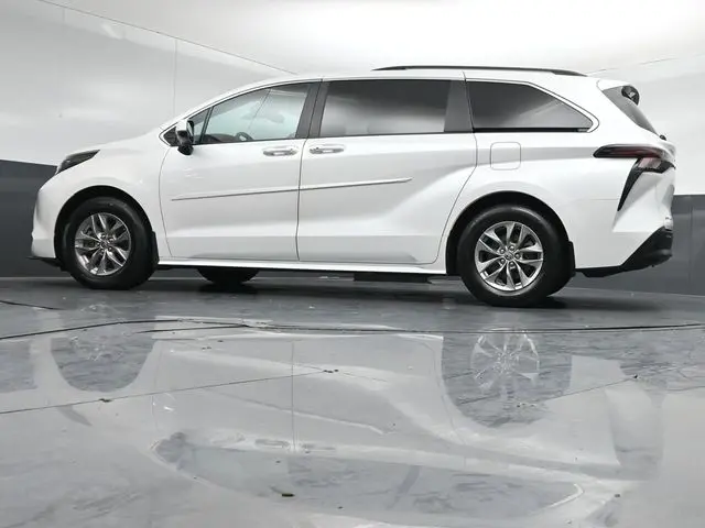 2025 Toyota Sienna - $46,873
