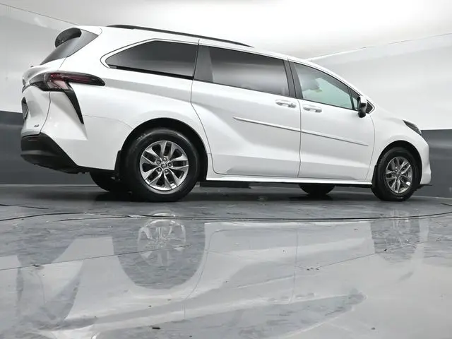 2025 Toyota Sienna - $46,873