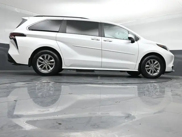2025 Toyota Sienna - $46,873