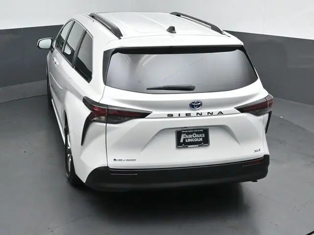 2025 Toyota Sienna - $46,873