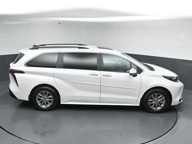 2025 Toyota Sienna - $46,873