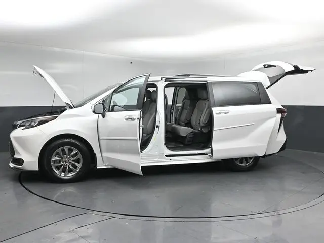 2025 Toyota Sienna - $46,873