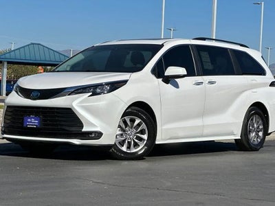 2025 Toyota Sienna AWD XLE 7-Passenger 4DR Mini-Van