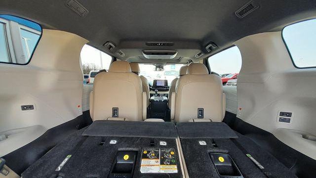 2021 Toyota Sienna XLE 7-Passenger