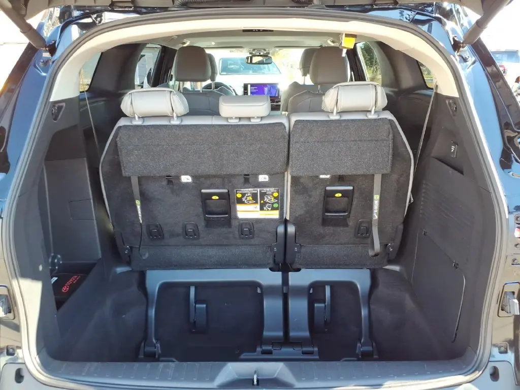 2025 Toyota Sienna - $48,500