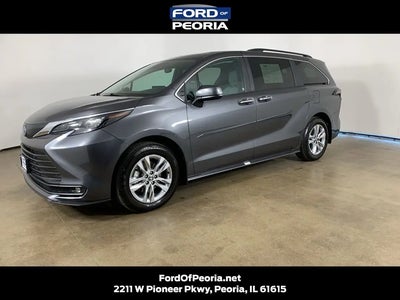 Photo of a 2025 Toyota Sienna AWD XLE 7-Passenger 4DR Mini-Van for sale