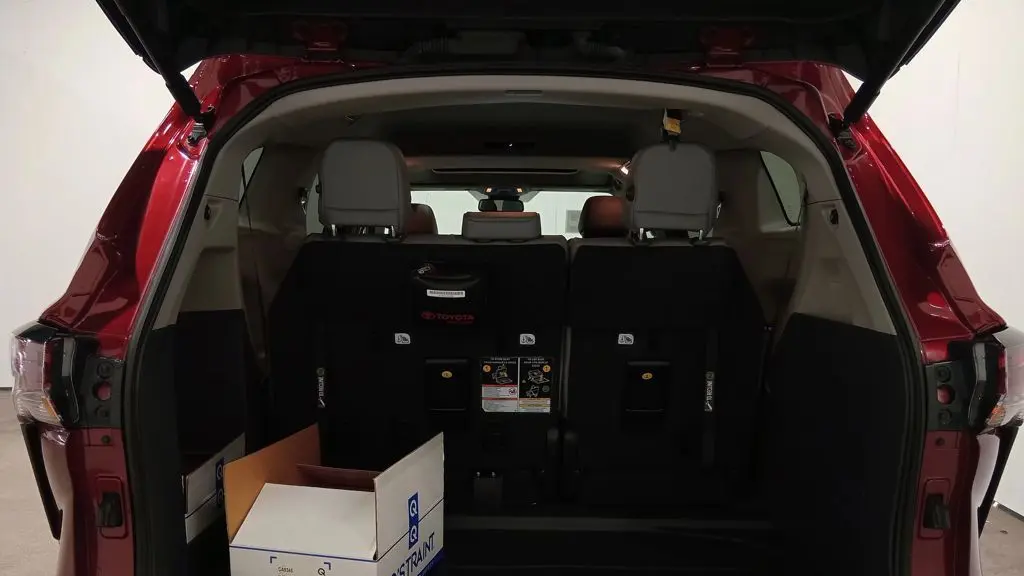 2024 Toyota Sienna XLE 7-Passenger