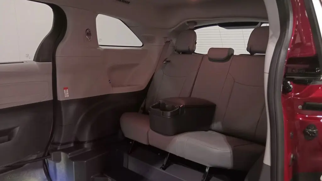 2024 Toyota Sienna XLE 7-Passenger