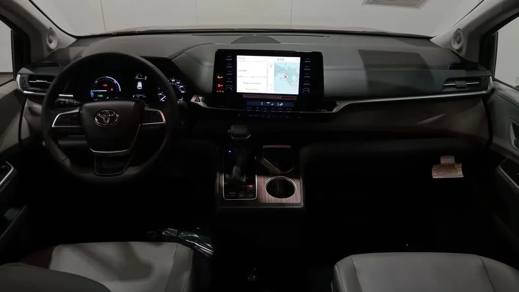 2024 Toyota Sienna XLE 7-Passenger
