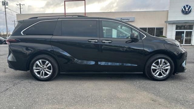 2024 Toyota Sienna XLE 7-Passenger