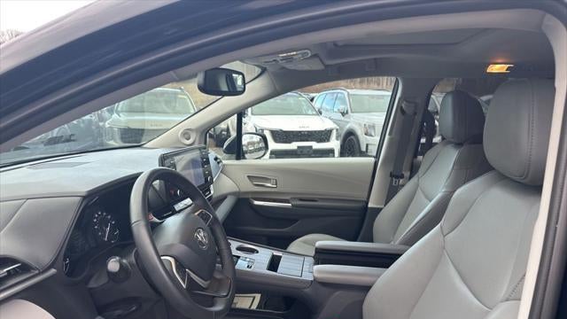 2024 Toyota Sienna XLE 7-Passenger