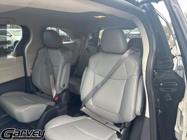 2024 Toyota Sienna - $44,900