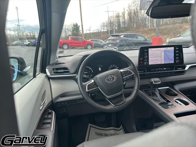 2024 Toyota Sienna - $44,900