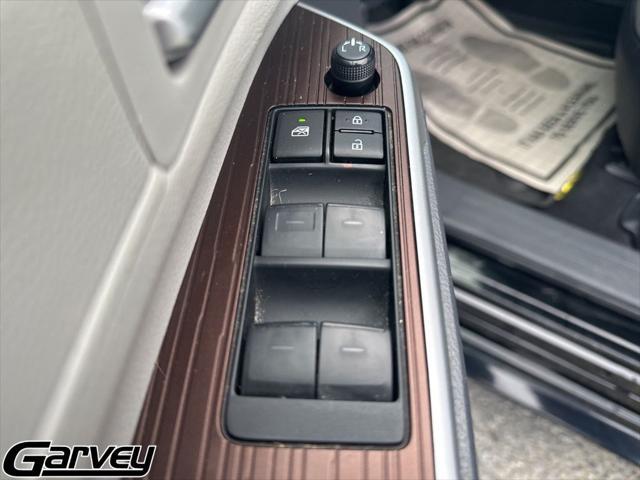2024 Toyota Sienna - $44,900