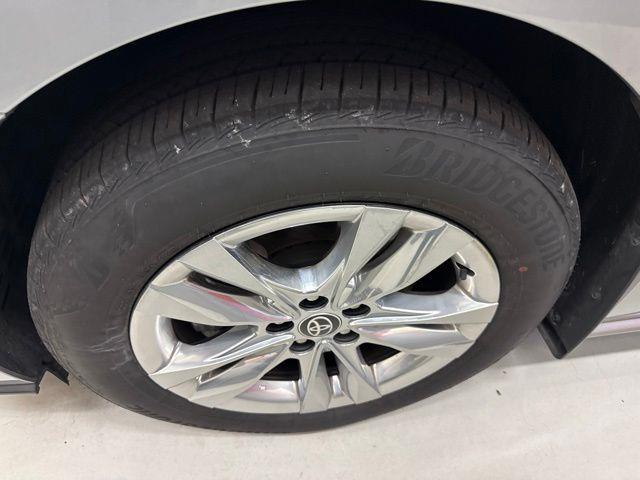 2025 Toyota Sienna XLE 7-Passenger — photo 1 of 11
