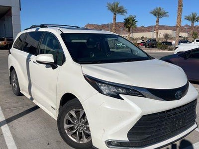 2021 Toyota Sienna AWD XLE 7-Passenger 4DR Mini-Van