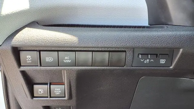 2025 Toyota Sienna XLE 7-Passenger