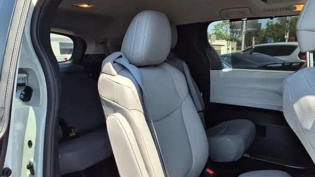 2025 Toyota Sienna XLE 7-Passenger