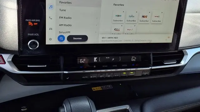 2025 Toyota Sienna XLE 7-Passenger