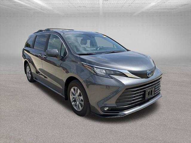 2025 Toyota Sienna - $46,400
