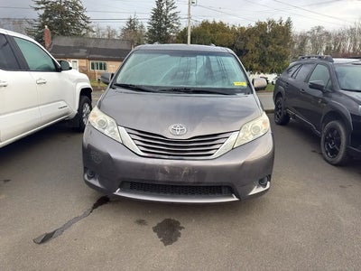 2017 Toyota Sienna AWD LE 7-Passenger 4DR Mini-Van