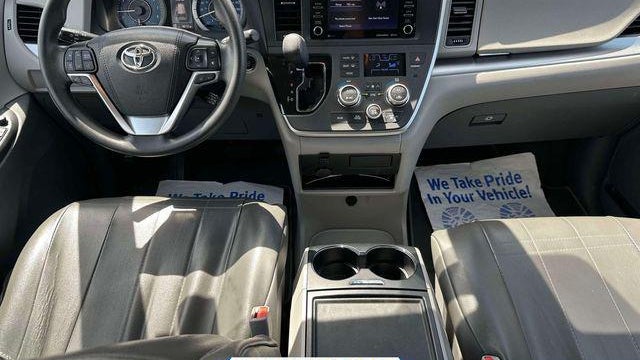 2020 Toyota Sienna LE 7-Passenger