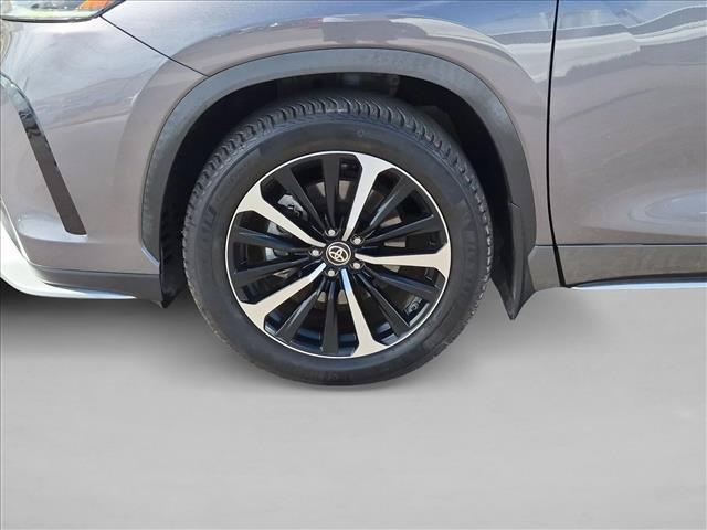 2021 Toyota Highlander - $33,459
