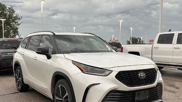 2022 Toyota Highlander XSE