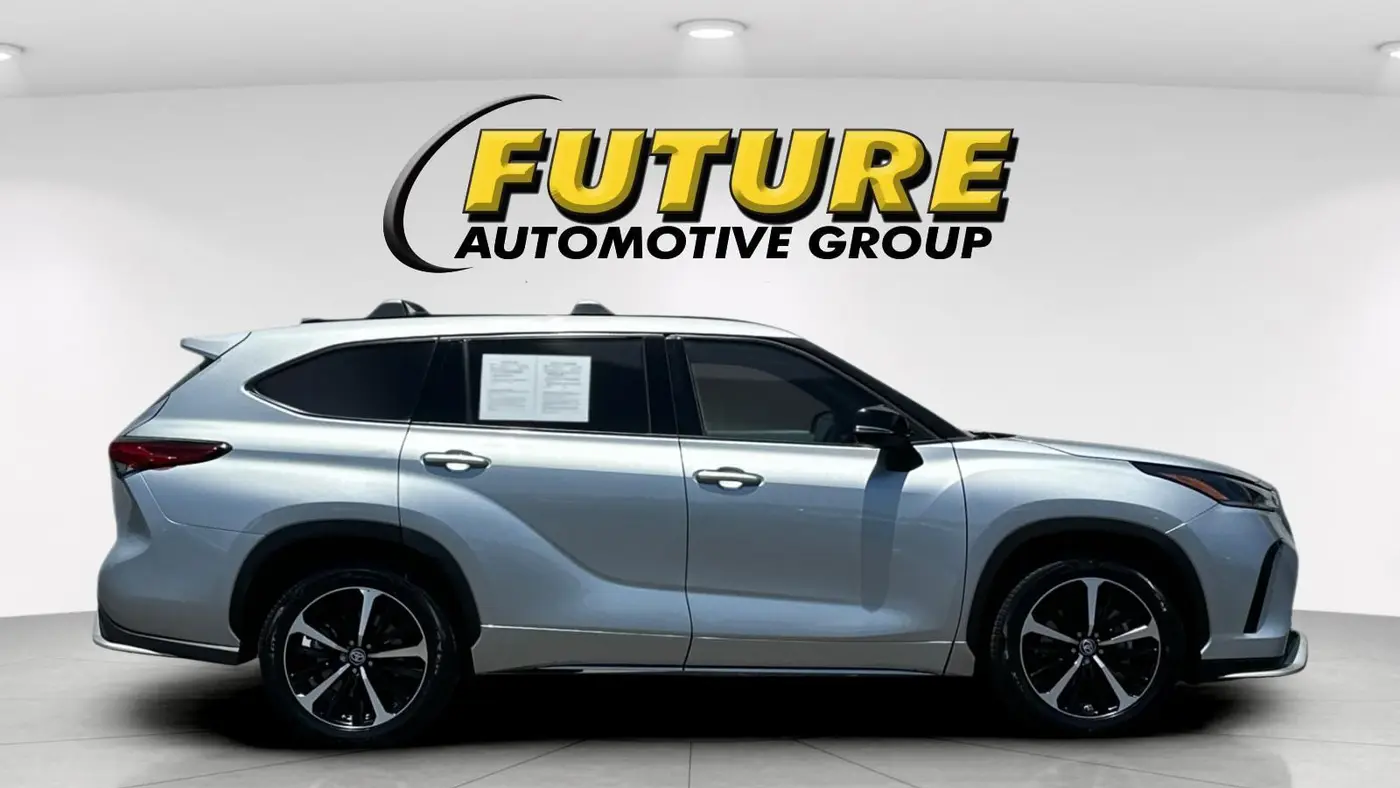 2022 Toyota Highlander XSE