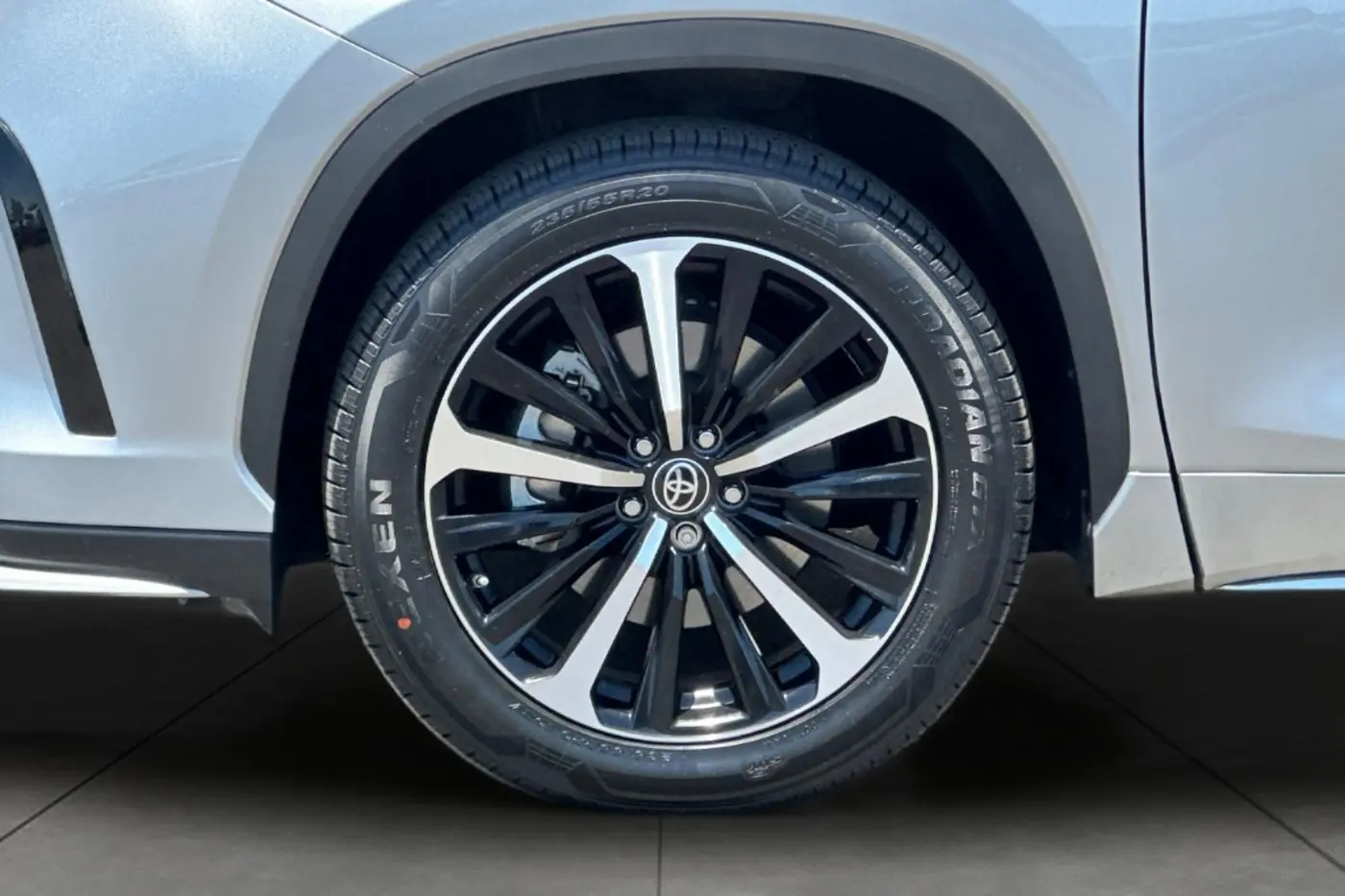 2022 Toyota Highlander - $38,625