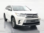 2017 Highlander Thumbnail 3