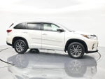 2017 Highlander Thumbnail 4