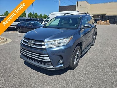Photo of a 2017 Toyota Highlander AWD XLE 4DR SUV for sale