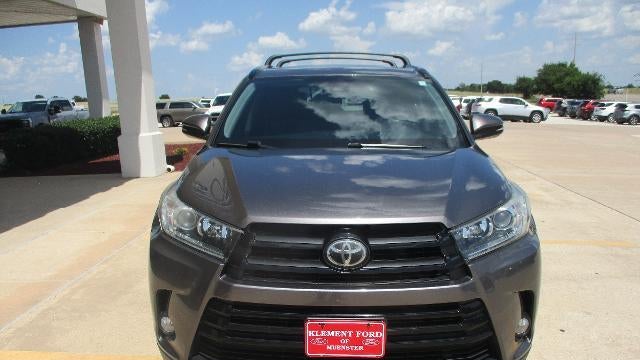 2017 Toyota Highlander SE