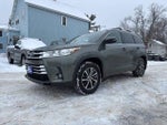 2018 Highlander Thumbnail 3
