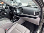 2018 Highlander Thumbnail 12