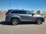 2019 Highlander Thumbnail 2