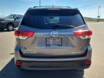 2019 Highlander Thumbnail 4