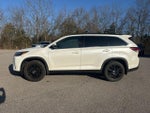 2019 Highlander Thumbnail 2