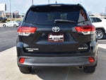 2017 Highlander Thumbnail 6