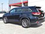 2017 Highlander Thumbnail 7