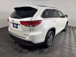 2017 Highlander Thumbnail 11