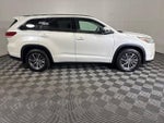 2017 Highlander Thumbnail 12